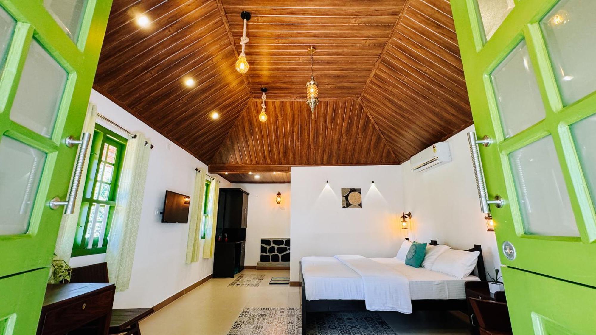Calm Shack - 2 Bedroom-Boutique Farm Stay Мунар Екстериор снимка