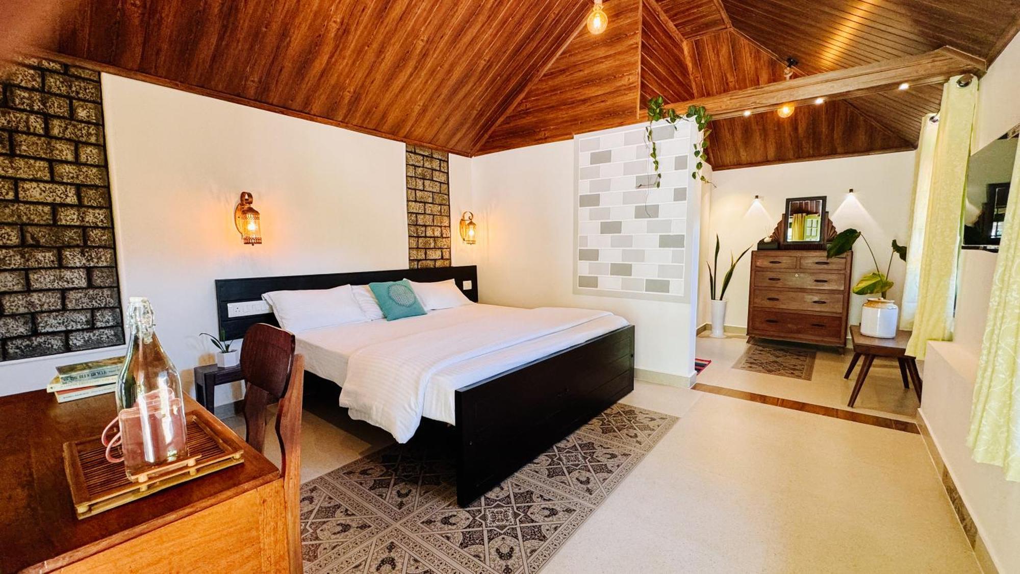 Calm Shack - 2 Bedroom-Boutique Farm Stay Мунар Екстериор снимка