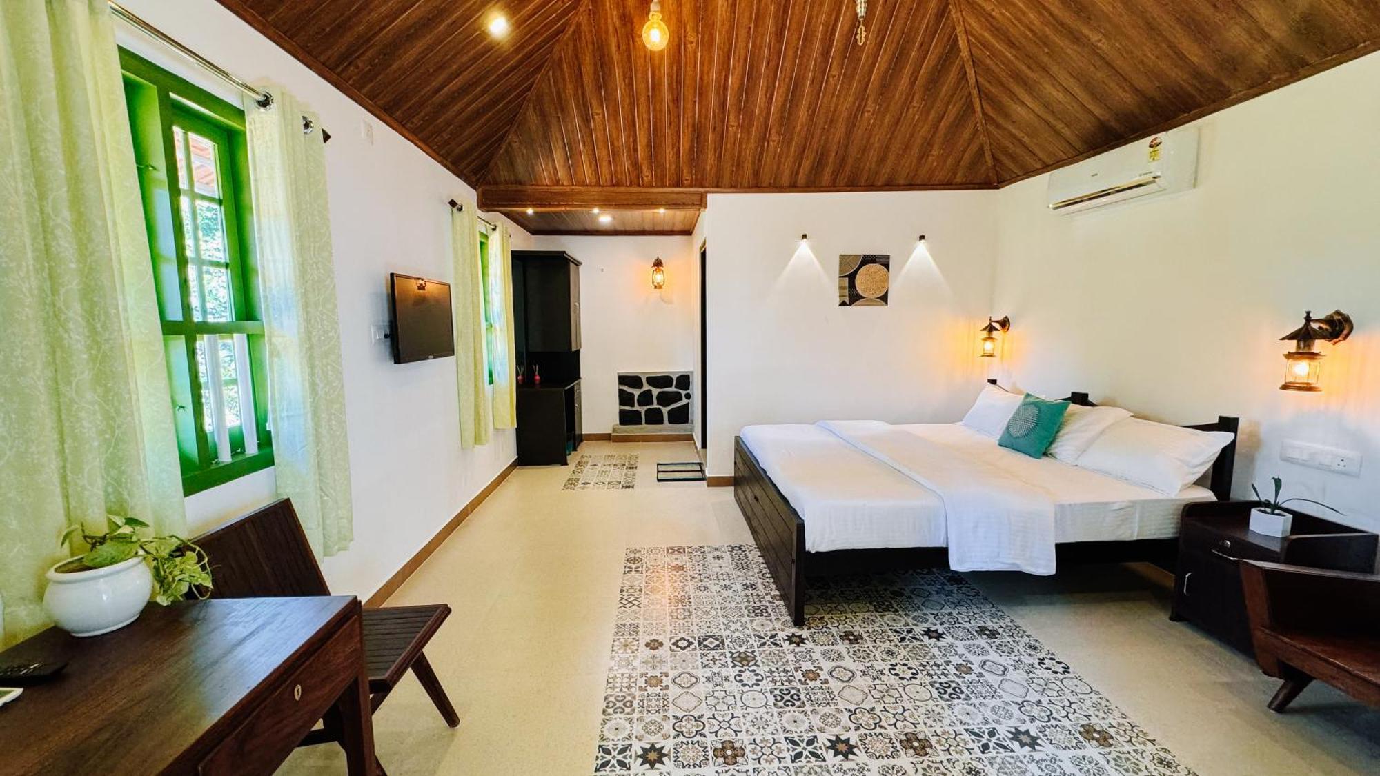 Calm Shack - 2 Bedroom-Boutique Farm Stay Мунар Екстериор снимка