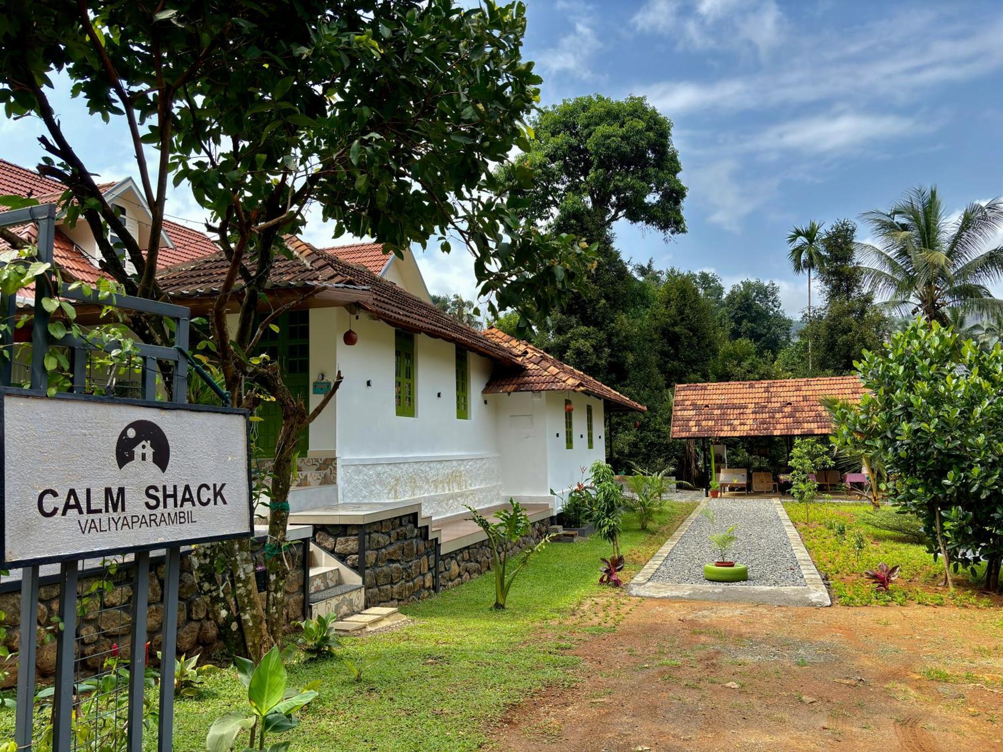 Calm Shack - 2 Bedroom-Boutique Farm Stay Мунар Екстериор снимка