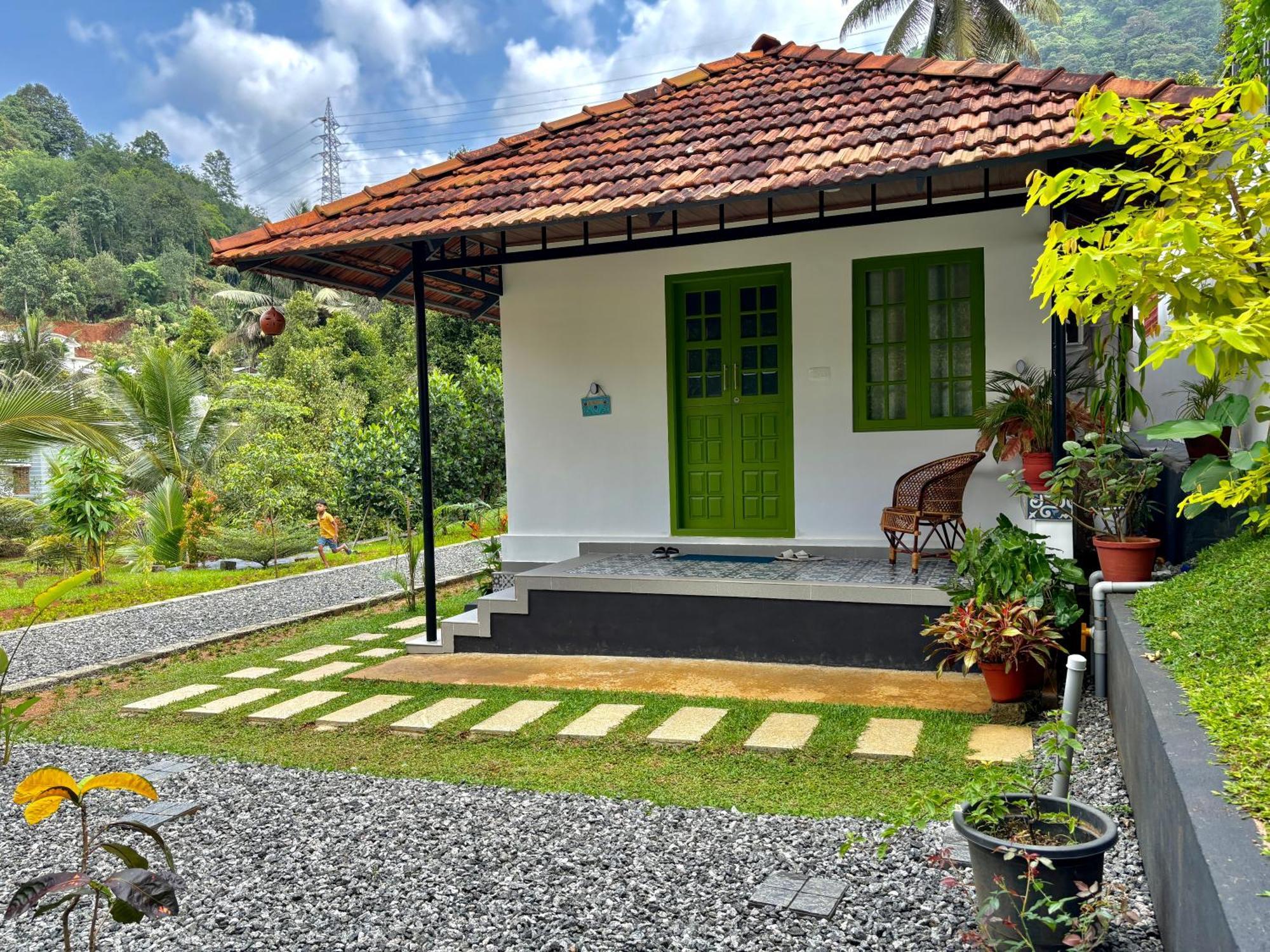 Calm Shack - 2 Bedroom-Boutique Farm Stay Мунар Екстериор снимка